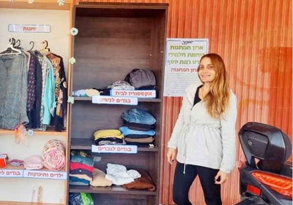 מיזם ארון המתנות הוקם כפרויקט מעורבות חברתית של תלמידי אורט רמת יוסף בת – ים.