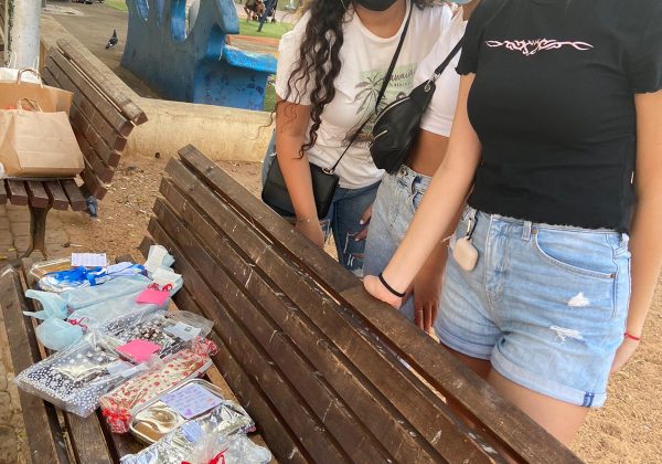 פרויקט “הפתעות מתוקות” בבת ים בהשתתפות תלמידי אורט רמת יוסף