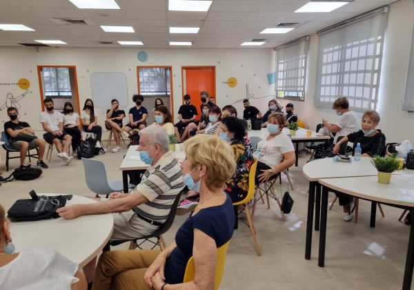 כיתת הוותיקים חוזרת לאורט רמת יוסף!